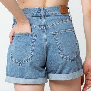 BDG Urban Outfitters Mom High Rise Rolled Jean Shorts Size 29